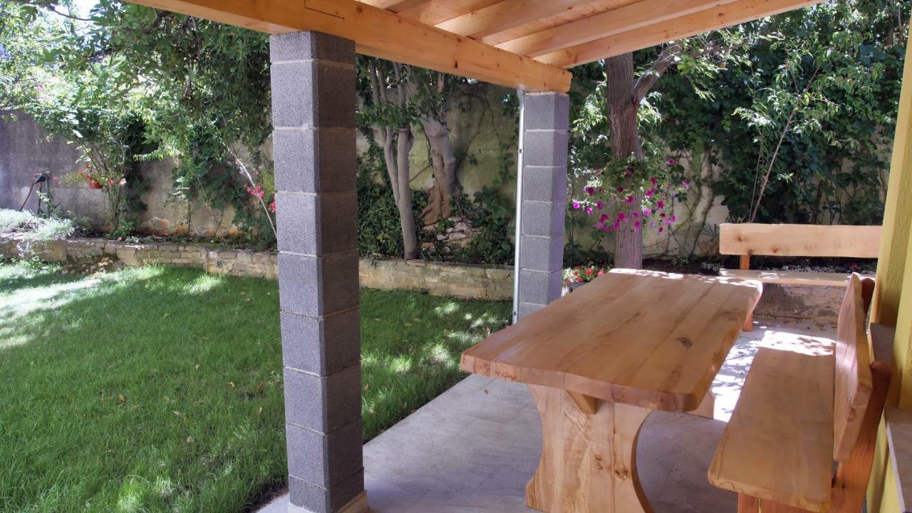 Ida Villa Pula Bagian luar foto